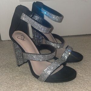 Windsor Heels, 3.5 inches or so. Worn once